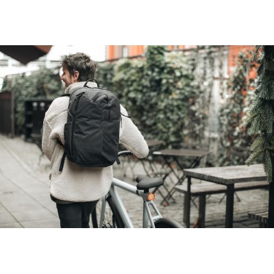 Дорожні сумки і рюкзаки THULE Aion Travel Backpack 28L TATB128 (Nutria) Дорожні сумки і рюкзаки THULE Aion Travel Backpack 28L TATB128 (Nutria)