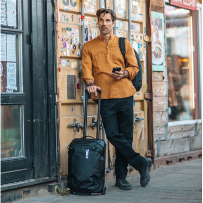 Дорожні сумки і рюкзаки THULE Chasm Carry-On 55cm/22" 40L TCCO-222 (Чорний) Дорожні сумки і рюкзаки THULE Chasm Carry-On 55cm/22" 40L TCCO-222 (Чорний)