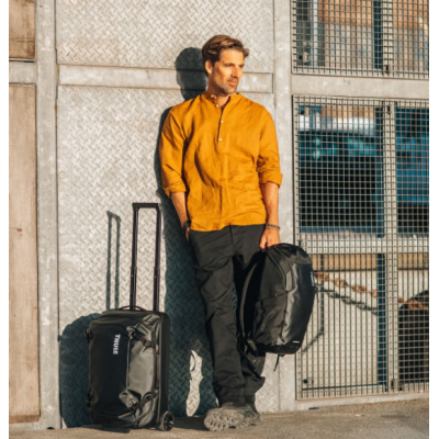 Дорожні сумки і рюкзаки THULE Chasm Carry-On 55cm/22" 40L TCCO-222 (Чорний) Дорожні сумки і рюкзаки THULE Chasm Carry-On 55cm/22" 40L TCCO-222 (Чорний)