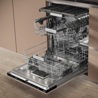 Вбуд. посудомийка HOTPOINT ARISTON HM7 42 L Вбуд. посудомийка HOTPOINT ARISTON HM7 42 L