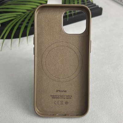 Шкіряний чохол Leather Case (AAA) with MagSafe and Animation для Apple iPhone 15 Pro (6.1") Light Brown Шкіряний чохол Leather Case (AAA) with MagSafe and Animation для Apple iPhone 15 Pro (6.1") Light Brown