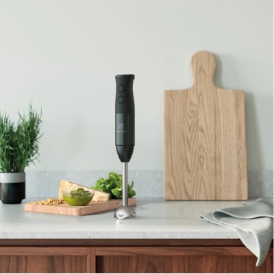 Блендер Electrolux заглибний 400Вт, 1в1, чаша-600мл, чорний (E3HB1-4GG) Блендер Electrolux заглибний 400Вт, 1в1, чаша-600мл, чорний (E3HB1-4GG)