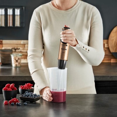 Блендер Tefal заглибний Quickchef 1000Вт, 3в1, чаша-800мл, чопер-500мл, турборежим, чорно-бронзовий (HB656G10) Блендер Tefal заглибний Quickchef 1000Вт, 3в1, чаша-800мл, чопер-500мл, турборежим, чорно-бронзовий (HB656G10)