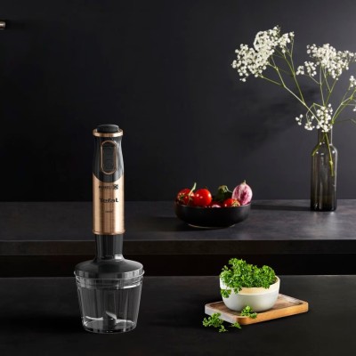 Блендер Tefal заглибний Quickchef 1000Вт, 3в1, чаша-800мл, чопер-500мл, турборежим, чорно-бронзовий (HB656G10) Блендер Tefal заглибний Quickchef 1000Вт, 3в1, чаша-800мл, чопер-500мл, турборежим, чорно-бронзовий (HB656G10)