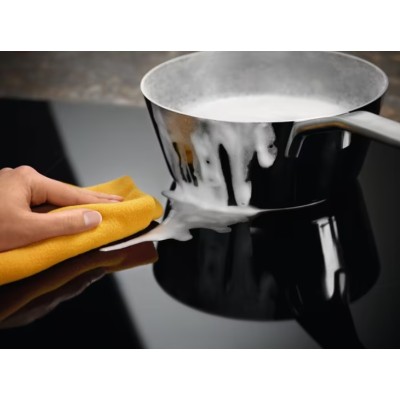 Варильна поверхня Electrolux індукційна, 30см, Доміно, чорний (LIT30230C) Варильна поверхня Electrolux індукційна, 30см, Доміно, чорний (LIT30230C)