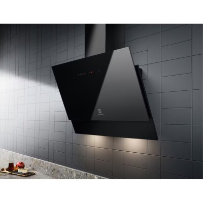 Витяжка Electrolux вертикальна, 60см, 700м куб год., Hob2Hood, чорний (LFV616K) Витяжка Electrolux вертикальна, 60см, 700м куб год., Hob2Hood, чорний (LFV616K)