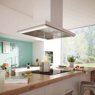 Витяжка Gorenje похила, 60см, 608м.куб/год, чорний (WHI649EXBG)
