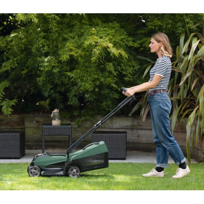 Газонокосарка акумуляторна Bosch CityMower 18V-32-300 18В акб 1х4А·год 34см 31л 30-60мм 9.4кг Газонокосарка акумуляторна Bosch CityMower 18V-32-300 18В акб 1х4А·год 34см 31л 30-60мм 9.4кг
