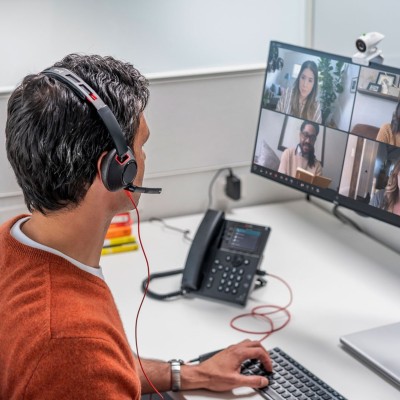 Гарнітура комп'ютерна стерео On-ear Poly Blackwire 5220, USB-A, USB-C, 3.5 мм, всеспрямований, noise canceling, чорний Гарнітура комп'ютерна стерео On-ear Poly Blackwire 5220, USB-A, USB-C, 3.5 мм, всеспрямований, noise canceling, чорний