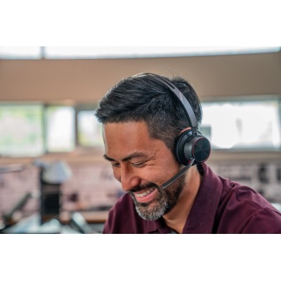 Гарнітура комп'ютерна стерео On-ear Poly Voyager Focus 2, USB-A, Bluetooth, всеспрямований, ANC, Acoustic fence, чорний Гарнітура комп'ютерна стерео On-ear Poly Voyager Focus 2, USB-A, Bluetooth, всеспрямований, ANC, Acoustic fence, чорний