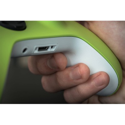 Геймпад Microsoft Xbox Series X | S Wireless Controller Electric Volt (QAU-00022) Геймпад Microsoft Xbox Series X | S Wireless Controller Electric Volt (QAU-00022)