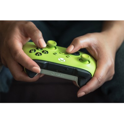 Геймпад Microsoft Xbox Series X | S Wireless Controller Electric Volt (QAU-00022) Геймпад Microsoft Xbox Series X | S Wireless Controller Electric Volt (QAU-00022)
