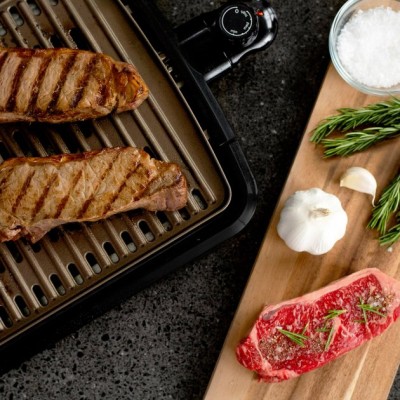 Гриль George Foreman барбекю Smokeless BBQ Grill 1606Вт, темп. режимів-3, з`ємні пластини, пластик, чорний (25850-56) Гриль George Foreman барбекю Smokeless BBQ Grill 1606Вт, темп. режимів-3, з`ємні пластини, пластик, чорний (25850-56)