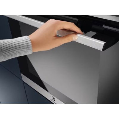 Духова шафа Electrolux електрична, 65л, A, дисплей, конвекція, чорний (EOF5H40BX)