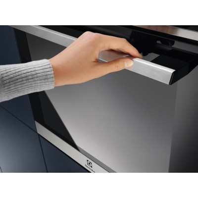 Духова шафа Electrolux електрична, 72л, A+, пара, дисплей, конвекція, піроліз, телескопічні напрямні, чорний (EOE8P39WX) Духова шафа Electrolux електрична, 72л, A+, пара, дисплей, конвекція, піроліз, телескопічні напрямні, чорний (EOE8P39WX)