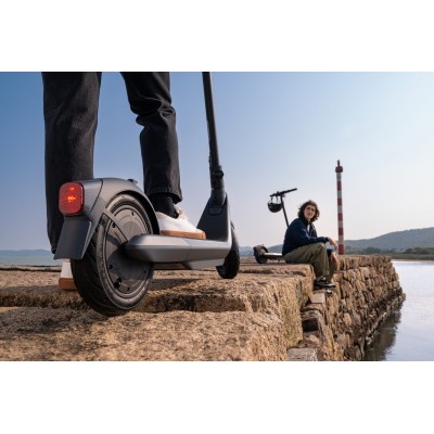 Електросамокат Segway-Ninebot E2 PRO E, чорний Електросамокат Segway-Ninebot E2 PRO E, чорний