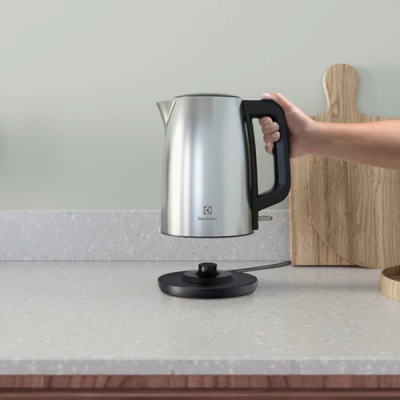 Електрочайник Electrolux 1.7л, Strix, метал, нерж. сталь (E3K1-3ST) Електрочайник Electrolux 1.7л, Strix, метал, нерж. сталь (E3K1-3ST)