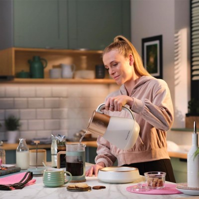 Електрочайник Russell Hobbs Calm, 1.7л, скло, біло-мідний (27450-70) Електрочайник Russell Hobbs Calm, 1.7л, скло, біло-мідний (27450-70)