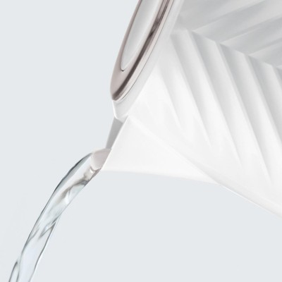 Електрочайник Russell Hobbs Groove White 1.7л, Strix, пластик, білий (26381-70) Електрочайник Russell Hobbs Groove White 1.7л, Strix, пластик, білий (26381-70)