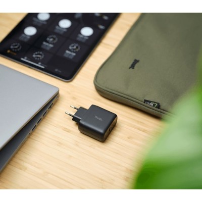 Зарядний пристрій мережевий Trust Maxo 65Вт, USB-C PD, чорний (24817_TRUST) Зарядний пристрій мережевий Trust Maxo 65Вт, USB-C PD, чорний (24817_TRUST)