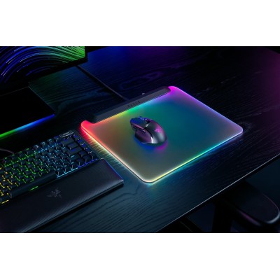 Ігрова поверхня Razer Firefly V2 Pro, М (360х278х4мм), RGB, чорний (RZ02-04920100-R3M1) Ігрова поверхня Razer Firefly V2 Pro, М (360х278х4мм), RGB, чорний (RZ02-04920100-R3M1)