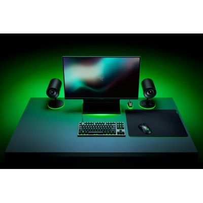 Ігрова поверхня Razer Gigantus V2, L (450x400x3мм), чорний (RZ02-03330300-R3M1) Ігрова поверхня Razer Gigantus V2, L (450x400x3мм), чорний (RZ02-03330300-R3M1)