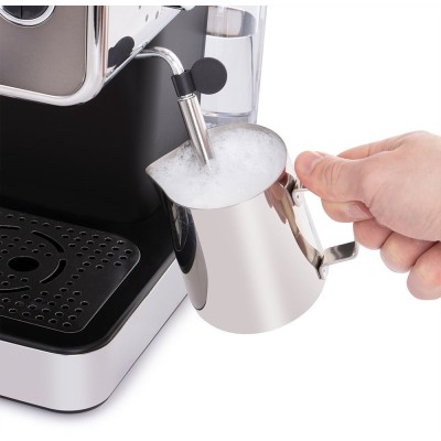 Кавоварка Russell Hobbs ріжкова Distinctions Titanium 1.1л, мелена + чалди, сріблястий (26452-56) Кавоварка Russell Hobbs ріжкова Distinctions Titanium 1.1л, мелена + чалди, сріблястий (26452-56)