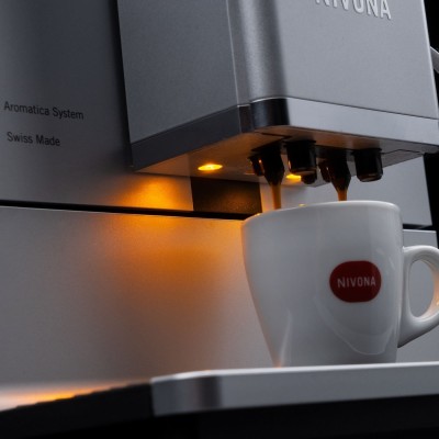 Кавомашина Nivona CafeRomatica 2.2л, зерно + мелена, автомат.капучинатор, авторецептів - 9, чорно - срібний (NICR970)