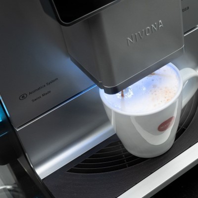 Кавомашина Nivona CafeRomatica 2.2л, зерно + мелена, автомат.капучинатор, авторецептів - 9, чорно - срібний (NICR970)