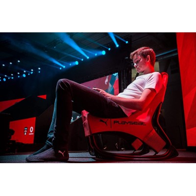 Консольне крісло Playseat PUMA Edition - Red (PPG.00230) Консольне крісло Playseat PUMA Edition - Red (PPG.00230)