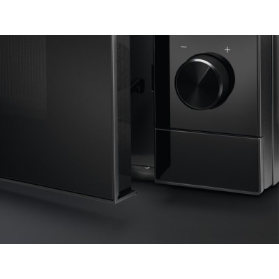 Мікрохвильова піч Electrolux, 29л, електрон. керування, 900Вт, гриль, дисплей, інвертор, чорний (EMZ729EMK)