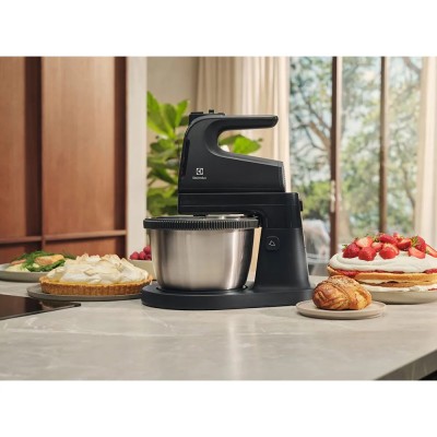 Міксер Electrolux стаціонарний 500Вт, насадки-4, чаша-метал, 3.5л, сірий темний (ESM4B) Міксер Electrolux стаціонарний 500Вт, насадки-4, чаша-метал, 3.5л, сірий темний (ESM4B)