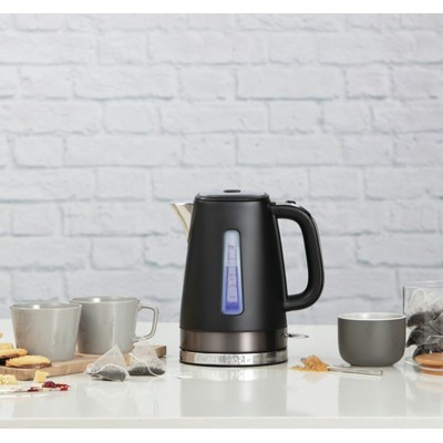 Електрочайник Russell Hobbs Matte Black 1.8л, Strix, метал, чорний (26140-70) Електрочайник Russell Hobbs Matte Black 1.8л, Strix, метал, чорний (26140-70)