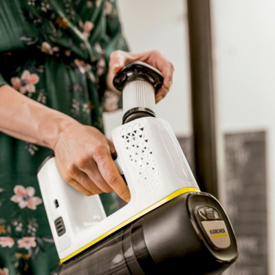 Пилосос Karcher безпровідна VC 6 CORDLESS OURFAMILY, конт пил -0.8л, автон. робота до 50хв, вага-2.5кг, НЕРА 12, білий (1.198-67 Пилосос Karcher безпровідна VC 6 CORDLESS OURFAMILY, конт пил -0.8л, автон. робота до 50хв, вага-2.5кг, НЕРА 12, білий (1.198-67