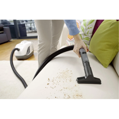 Пилосос Karcher миючий DS 6 Plus, 650Вт, конт пил -0.6л, вода -2 л, НЕРА, білий (1.195-252.0)