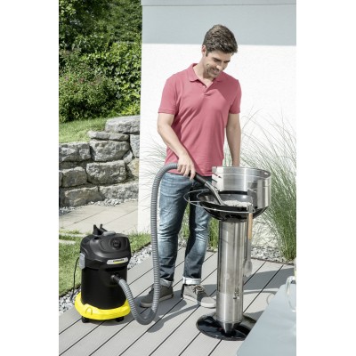 Пилосос для збору золи Karcher AD 4 Premium, контейнер 17л, 5.3кг, (1.629-731.0) Пилосос для збору золи Karcher AD 4 Premium, контейнер 17л, 5.3кг, (1.629-731.0)
