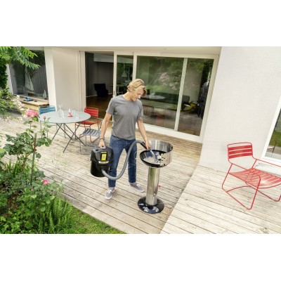 Пилосос для збору золи акумуляторний Karcher AD 2 Battery, 18В, контейнер 14л, 3.9кг, без АКБ та ЗП (1.348-300.0) Пилосос для збору золи акумуляторний Karcher AD 2 Battery, 18В, контейнер 14л, 3.9кг, без АКБ та ЗП (1.348-300.0)