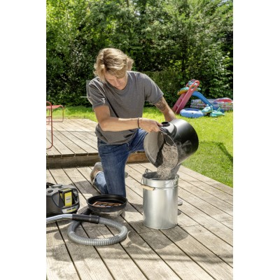 Пилосос для збору золи акумуляторний Karcher AD 2 Battery, 18В, контейнер 14л, 3.9кг, без АКБ та ЗП (1.348-300.0) Пилосос для збору золи акумуляторний Karcher AD 2 Battery, 18В, контейнер 14л, 3.9кг, без АКБ та ЗП (1.348-300.0)