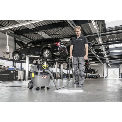 Пилосос професійний Karcher NT 30/1 Ap L, 1380Вт, 273мБар, контейнер 30л, 11.8кг (1.148-221.0) Пилосос професійний Karcher NT 30/1 Ap L, 1380Вт, 273мБар, контейнер 30л, 11.8кг (1.148-221.0)