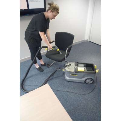 Пилосос професійний миючий Karcher Puzzi 10/1, 1250Вт, 254мБар, контейнер 10/9л, 10.5кг (1.100-131.0) Пилосос професійний миючий Karcher Puzzi 10/1, 1250Вт, 254мБар, контейнер 10/9л, 10.5кг (1.100-131.0)
