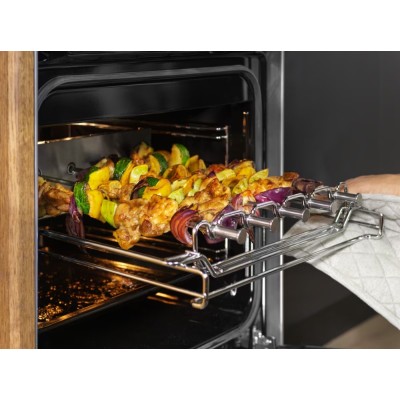 Плита Electrolux електрична склокерамічна, 57л, 50x60см, дисплей, конвекція, мангальна підставка, білий (LKR540267W) Плита Electrolux електрична склокерамічна, 57л, 50x60см, дисплей, конвекція, мангальна підставка, білий (LKR540267W)
