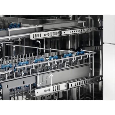 Посудомийна машина Electrolux вбудована, 10компл., A+, 45см, інвертор, 3й кошик, чорний (EEA913100L) Посудомийна машина Electrolux вбудована, 10компл., A+, 45см, інвертор, 3й кошик, чорний (EEA913100L)