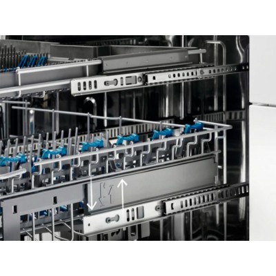 Посудомийна машина Electrolux вбудована, 10компл., A++, 45см, дисплей, інвертор, 3й кошик, чорний (ETM43211L) Посудомийна машина Electrolux вбудована, 10компл., A++, 45см, дисплей, інвертор, 3й кошик, чорний (ETM43211L)