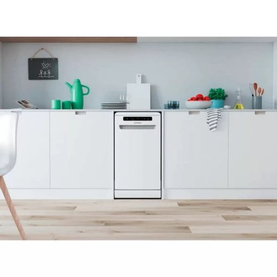 Посудомийна машина Indesit, 10компл., A+, 45см, білий (DSFO3T224C) Посудомийна машина Indesit, 10компл., A+, 45см, білий (DSFO3T224C)