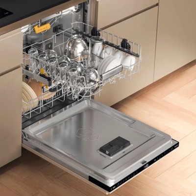 Посудомийна машина Whirlpool вбудована, 14компл., A+++, 60см, дисплей, 3й кошик, білий (W8IHF58TU)