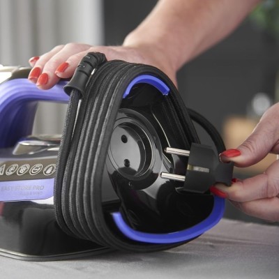 Праска Russell Hobbs Easy Store Pro, 2400Вт, 320мл, паровий удар -200гр, постійна пара - 50гр, зберігання шнура, керам. підошва,