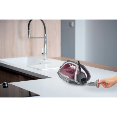 Праска Tefal Ultragliss Plus, 2800Вт, 270мл, паровий удар -260гр, постійна пара - 50гр, керам. підошва, бордово-сірий (FV6840E0) Праска Tefal Ultragliss Plus, 2800Вт, 270мл, паровий удар -260гр, постійна пара - 50гр, керам. підошва, бордово-сірий (FV6840E0)