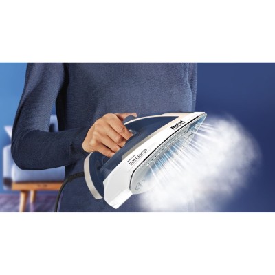 Праска Tefal Ultragliss Plus, 2800Вт, 270мл, паровий удар -260гр, постійна пара - 50гр, керам. підошва, синій (FV6812E0) Праска Tefal Ultragliss Plus, 2800Вт, 270мл, паровий удар -260гр, постійна пара - 50гр, керам. підошва, синій (FV6812E0)