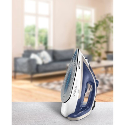 Праска Tefal Ultragliss Plus, 2800Вт, 270мл, паровий удар -260гр, постійна пара - 50гр, керам. підошва, синій (FV6812E0) Праска Tefal Ultragliss Plus, 2800Вт, 270мл, паровий удар -260гр, постійна пара - 50гр, керам. підошва, синій (FV6812E0)