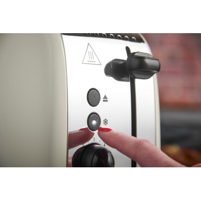 Тостер Russell Hobbs Colours Plus 1600Вт, підігрів, розморожування, метал., бежевий (26551-56) Тостер Russell Hobbs Colours Plus 1600Вт, підігрів, розморожування, метал., бежевий (26551-56)
